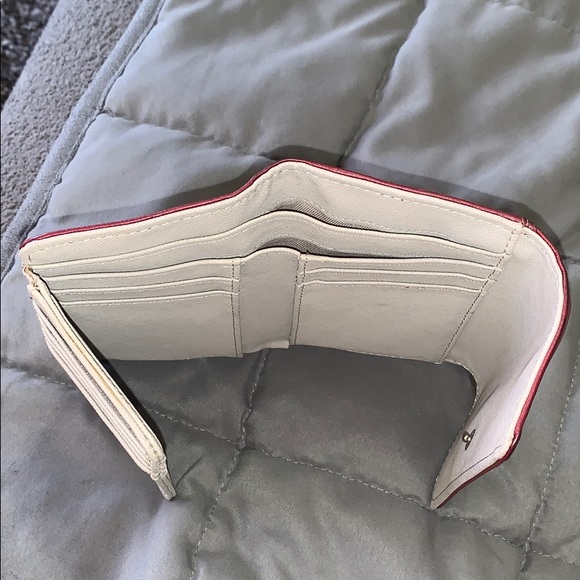 Fossil Dawson Multifunction Wallet in Wine - Picture 8 of 8